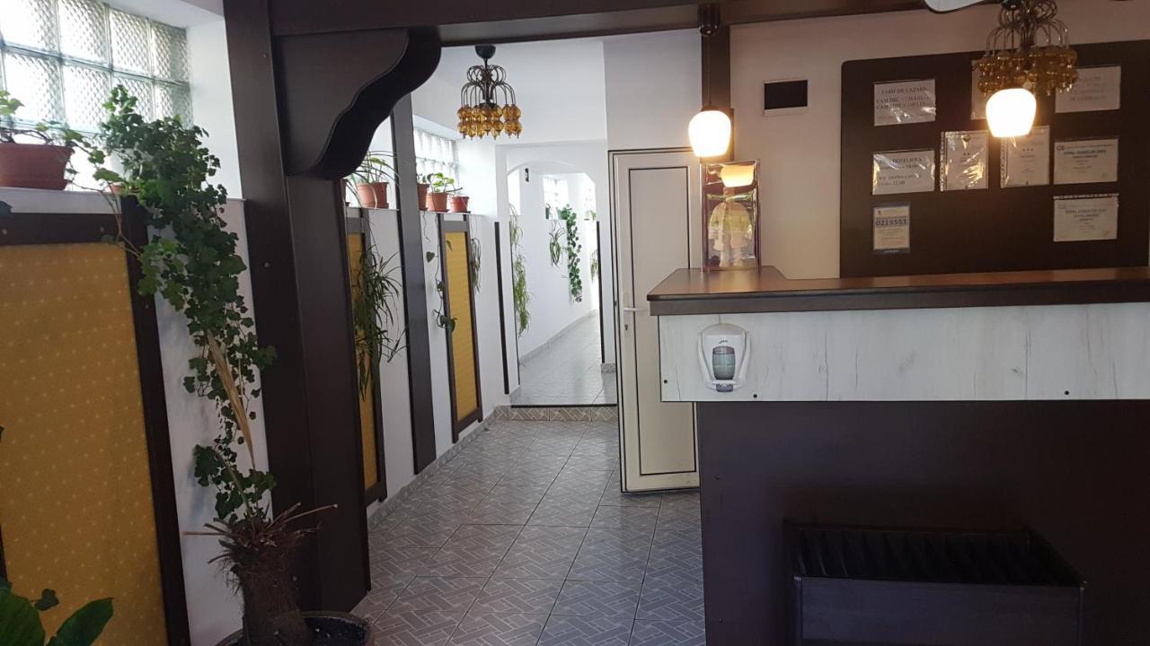 Отель Pensiunea Casa Noastra Синая Экстерьер фото
